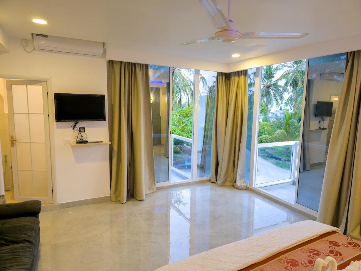 Arora View Hotel Maafushi Exterior photo